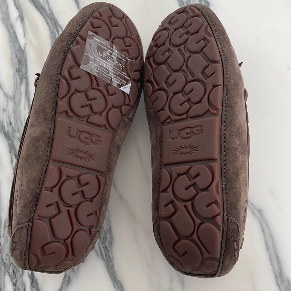 Ugg moccasin Slippers - Picture 4 of 5
